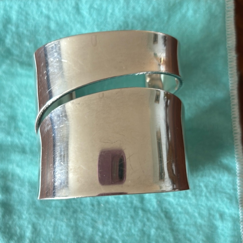 Vintage Wide Sterling Silver Cuff Bracelet. 925 Stamp.